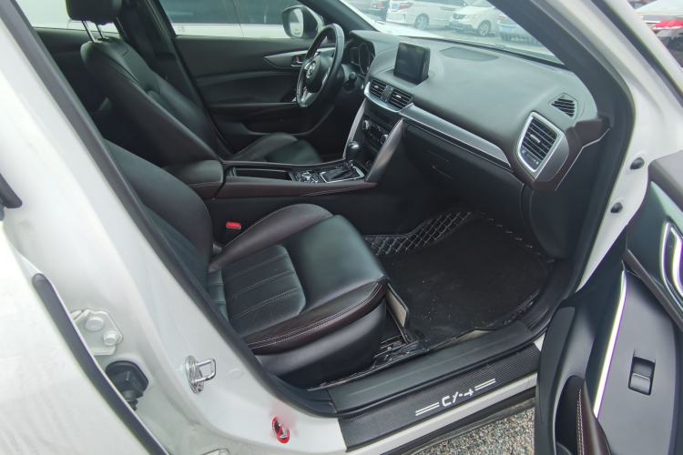 Used Mazda CX-4 2016 2.0L Automatic 2WD Blue Sky Luxury Edition Interior 9