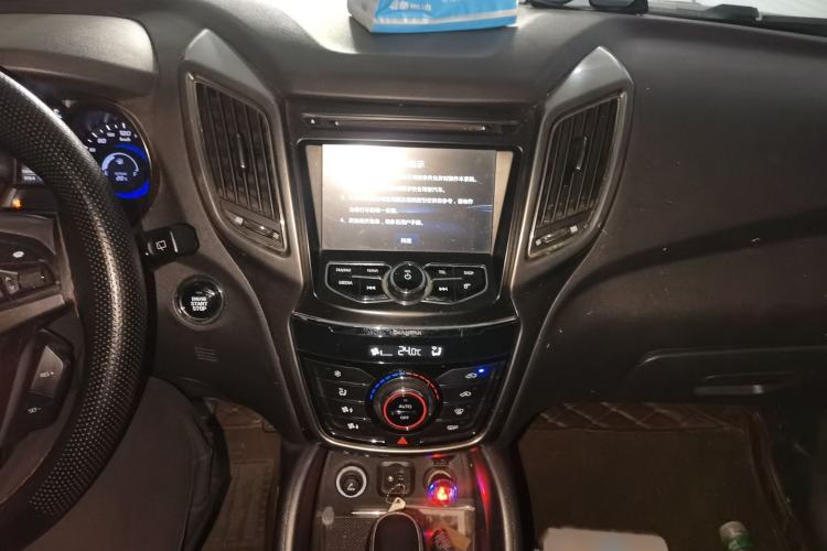 Used CHANGAN CS75 2016 1.8T Automatic Elite Model China V Standard Audio And AC Panel