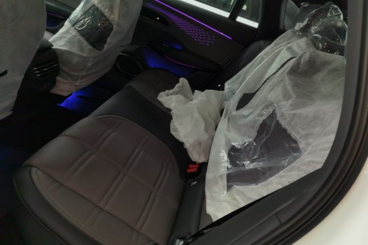 Used Hongqi EH7 2024 640 Pro+ All-Wheel Drive Left Rear Seat