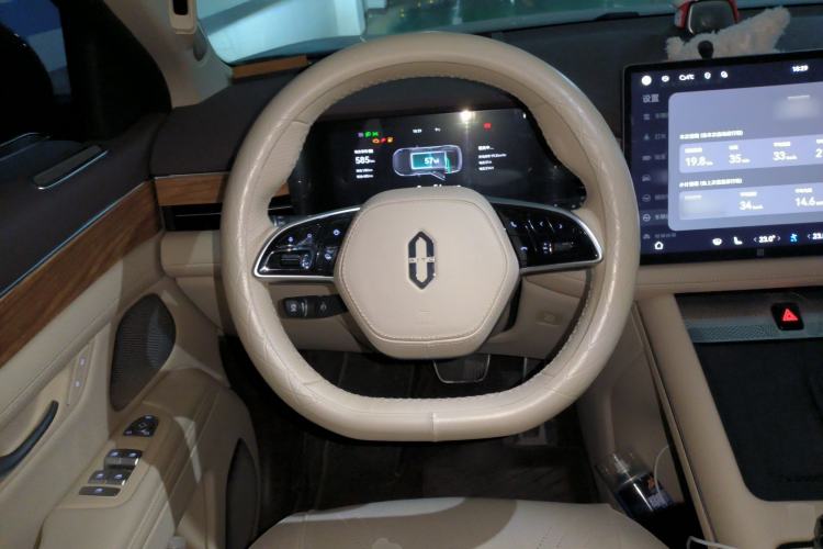 Used Hima AITO M7 2024 1.5T Intelligent Driving 4WD Max Edition 5 Seats