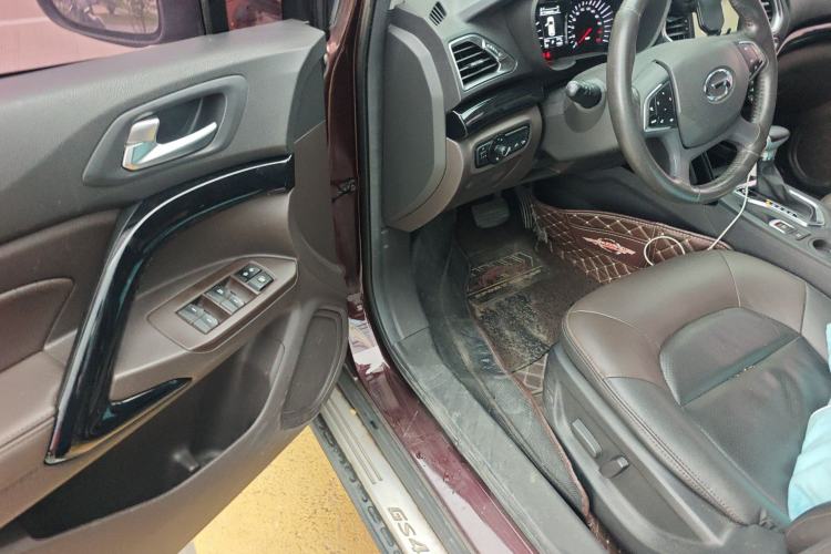 Used GAC Trumpchi GS4 2017 235T Automatic Two-Wheel Drive Luxury Smart Connectivity Version Driver Seat