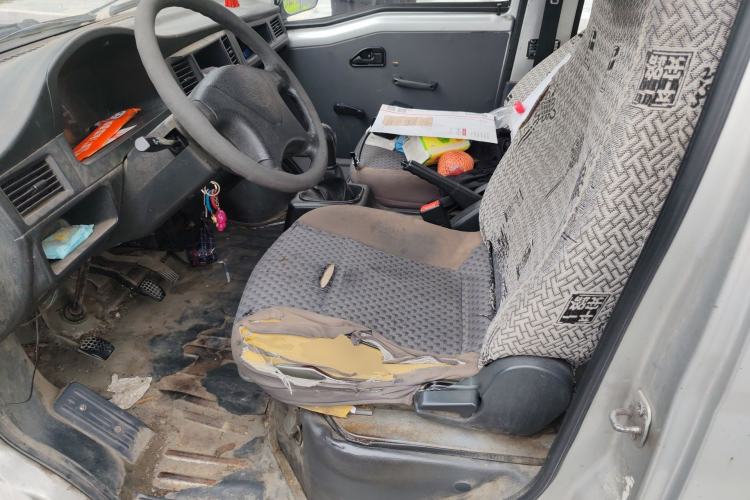 Used Wuling Zhiguang 2015 1.2L Practical LS-I Model Left Front Seat