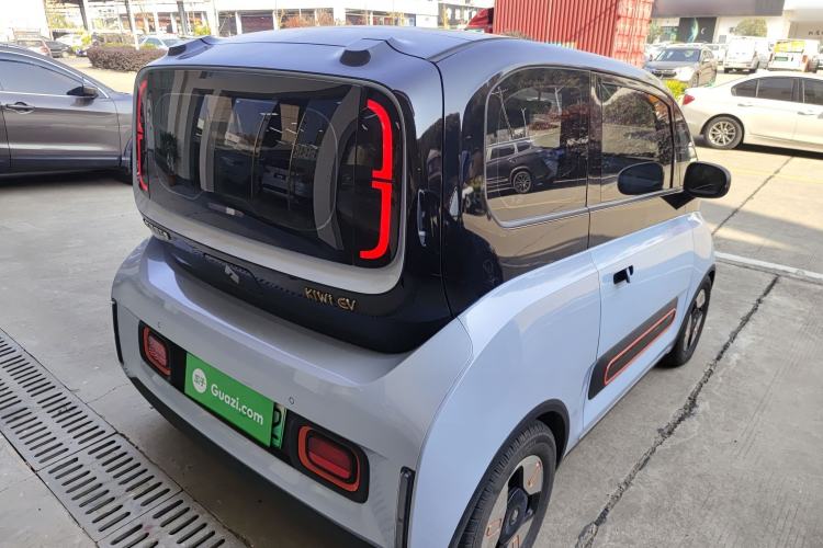 Used Baojun KiWi EV 2021 Artist Model Lithium Iron Phosphate