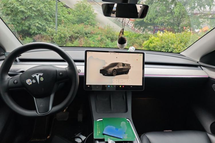 Used Tesla Model Y 2023 Rear-Wheel-Drive Version
