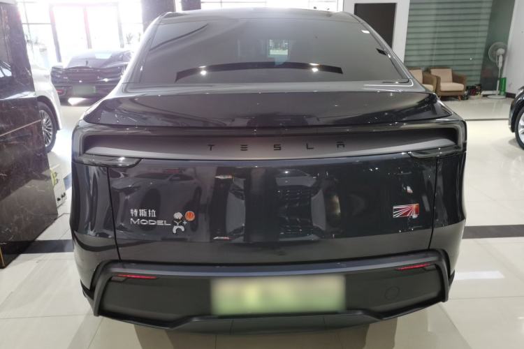 Used Tesla Model Y 2025 Long-Range All-Wheel Drive First Edition