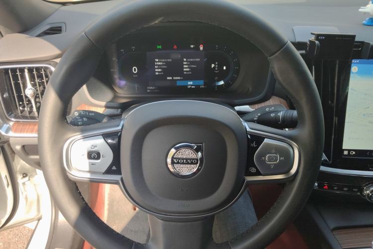 Used Volvo S60 2025 B4 Zhiyuan Luxury Edition
