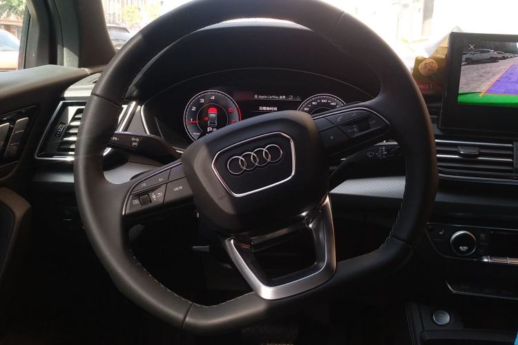 Used Audi Q5L 2025 Facelift 45th Anniversary Collector's Edition 40 TFSI Luxury Dynamic Version Steering Wheel