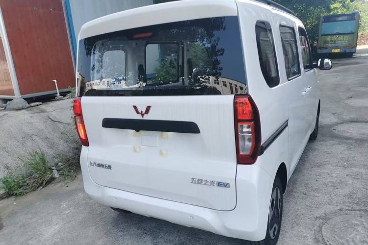 Used Wuling Zhiguang New Energy 2025 Model 305km Ambitious Edition