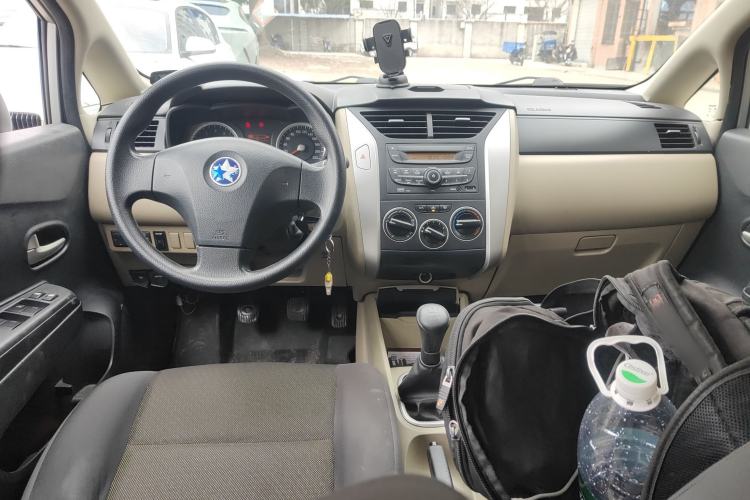 Used Venucia R50 2013 1.6L Manual Fashion Edition Center Console