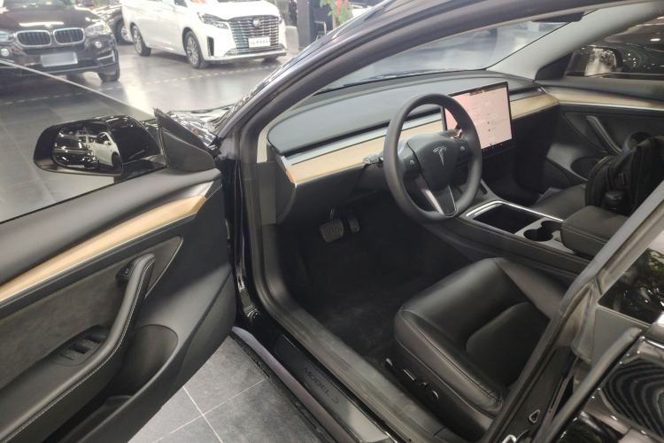 Used Tesla Model 3 2022 Rear-Wheel-Drive Version
