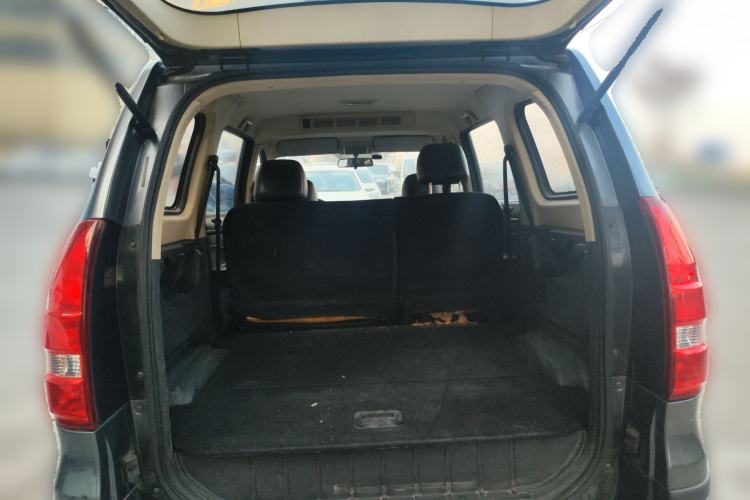 Used Dongfeng Fengon 360 2015 1.5L Manual Luxury Model 5 Seats China IV Standard