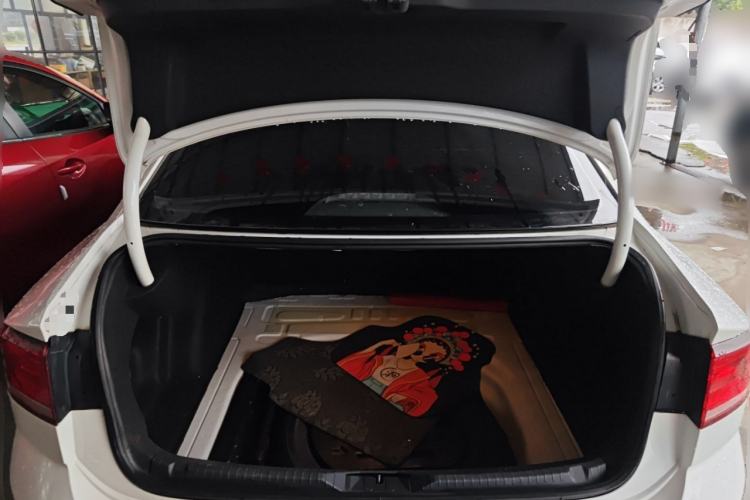 Used Volkswagen Lamando 2018 280TSI DSG Comfort Edition Trunk