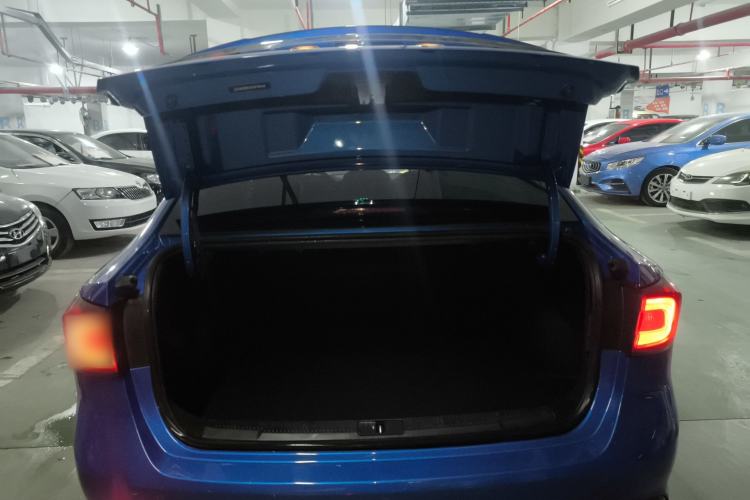 Used Roewe i5 2019 1.5L Automatic 4G Connected Langhao Edition