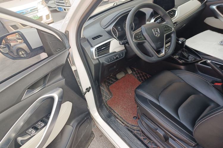 Used Baojun 530 2019 1.5T CVT Luxury Model 7 Seats China V Emission Standard
