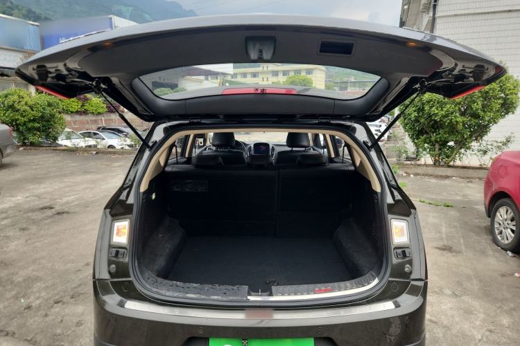 Used Baojun 560 2015 1.8L manual luxury version
