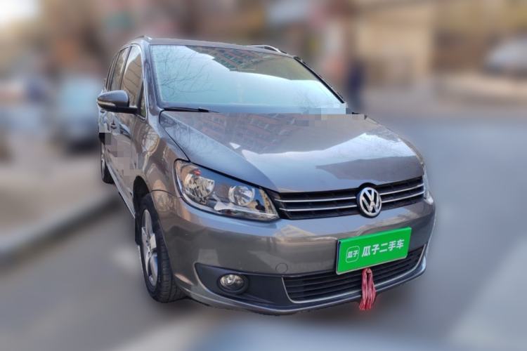 Used Volkswagen Touran 2011 1.4T DSG Zhiya Edition 5 Seats Front Right 45 Deg