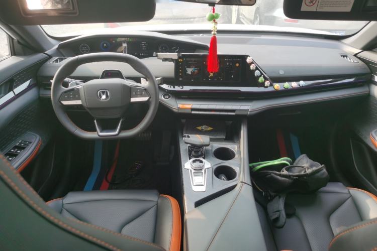 Used CHANGAN UNI-V 2023 1.5T Prestige Model
