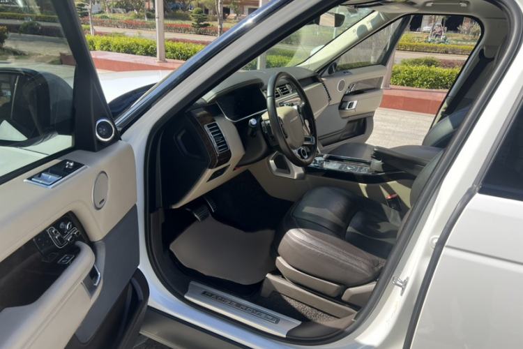 Used Land Rover Range 2020 3.0 L6 Long-Wheelbase Legacy
