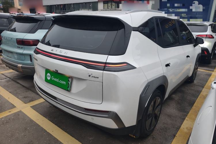 Used AION Y 2023 Younger