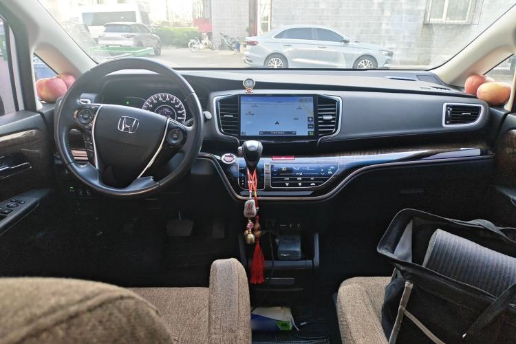 Used Honda Odyssey 2015 Updated Version 2.4L Smart Edition
