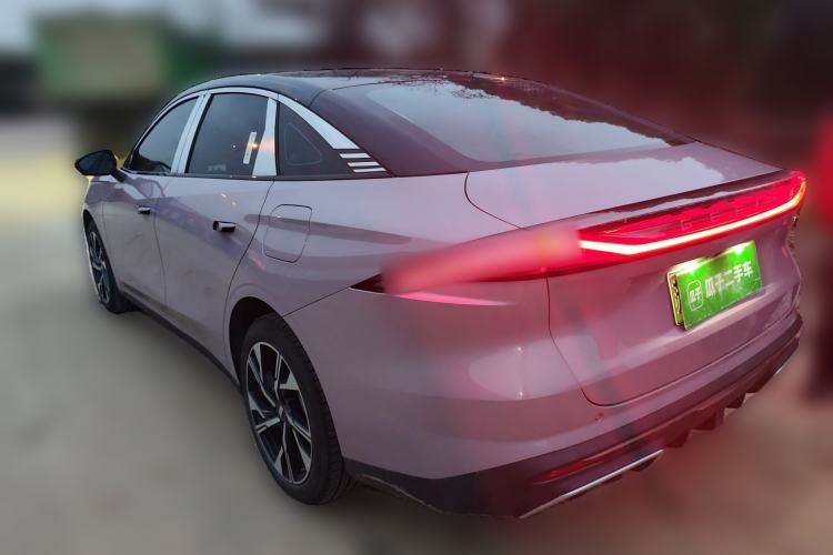 Used Geely Galaxy L6 2024 125km Creative Edition
