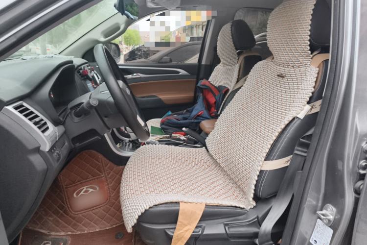 Used SAIC MAXUS T70 2021 2.0T Diesel Automatic 4x4 Elite Version with Long Bed and High Ground Clearance Left Front Seat