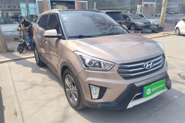 Used Hyundai ix25 2015 2.0L Automatic 4x4 Deluxe DLX Exterior 1