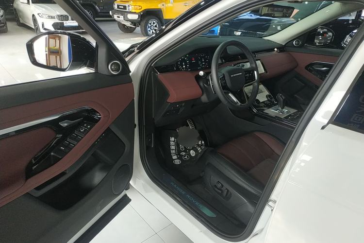 Used Land Rover Range Evoque 2021 Range Rover Velar 249 PS R-Dynamic HSE Luxury Edition
