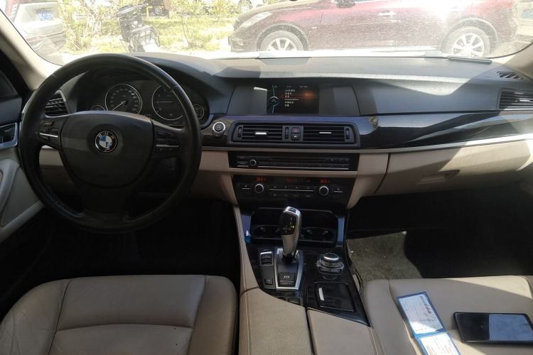 Used BMW 5 Series 2013 525Li Leading Model
