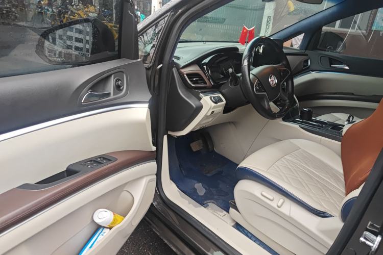 Used Buick GL8 2021 Land Cruiser Executive Class 652T Comfort Model