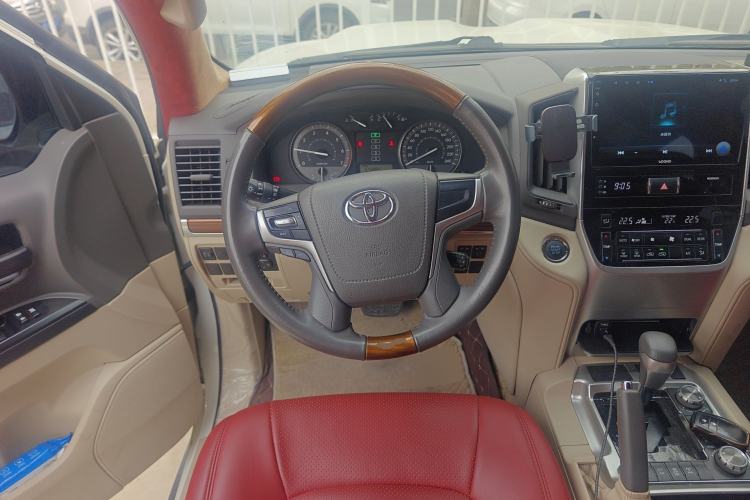Used Toyota Land Cruiser 
