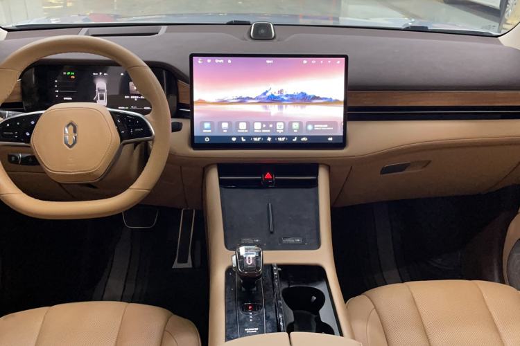 Used Hima AITO M7 2024 1.5T Intelligent Driving 4WD Max Edition 5 Seats Center Console