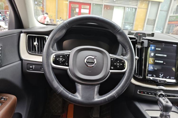 Used Volvo XC60 2018 T5 4x4 Zhiya Luxury Edition Steering Wheel