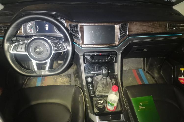 Used Zotye Domy X7 2017 1.8T Manual Luxury Model
