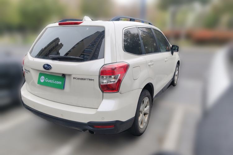 Used Subaru Forester 2014 2.0i Automatic Luxury Edition Rear Right 45 Deg