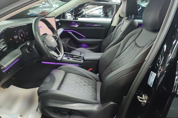 Used Volkswagen Magotan 2024 380TSI DSG Prestige Edition DaMai Package Left Front Seat