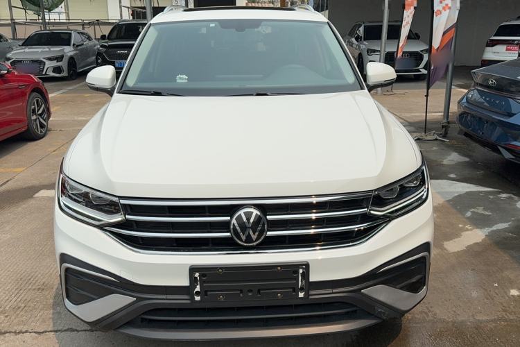 Used Volkswagen Tiguan L 2023 280TSI Automatic Two-Wheel Drive Trendy Innovation Limited Edition Exterior 1