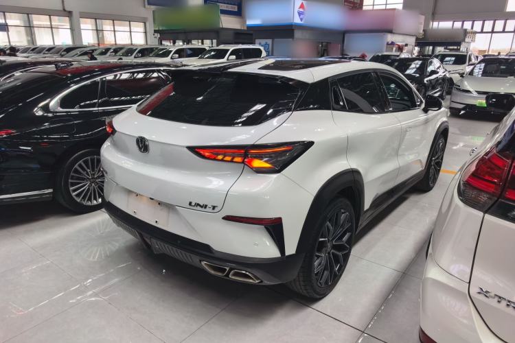 Used CHANGAN UNI-T 2020 1.5T Prestige Version Exterior 3