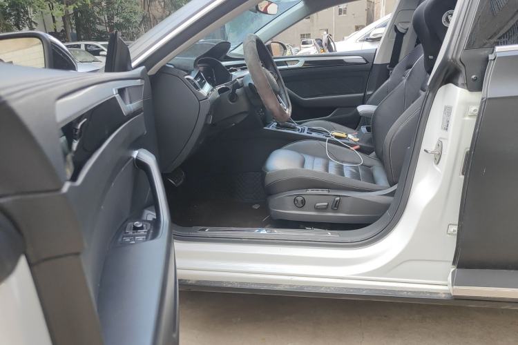 Used Volkswagen FAW-Volkswagen CC 2021 380TSI Striking Edition Driver Seat