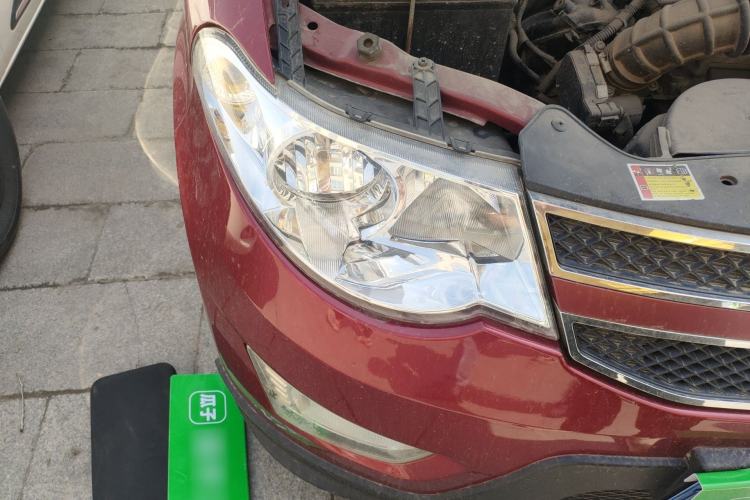 Used Wuling Hongguang 2014 1.5L S Comfort Model Right Front Headlight
