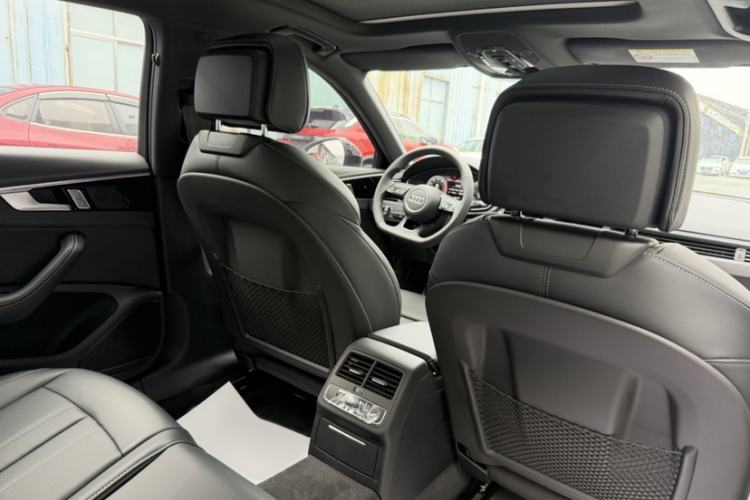 Used Audi A4L 2024 40 TFSI Luxury Dynamic Edition