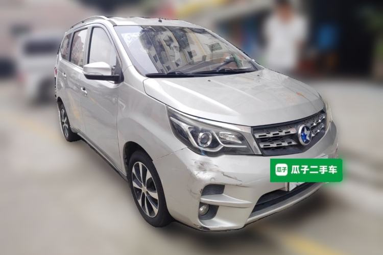 Used Venucia M50V 2017 1.5L XL Manual Comfort Edition Front Right 45 Deg