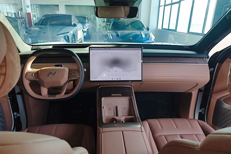 Used ONVO Luxeed L90 2025 Model—Max Six-Seater Version
