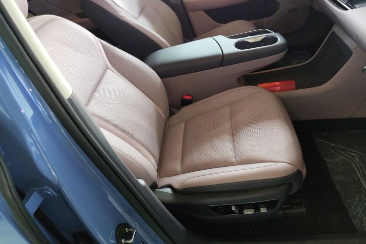 Used Hongqi Tiangong 06 2025 660 4x4 Smart Selection Edition Right Front Seat