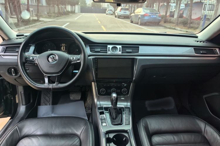 Used Volkswagen Passat 2016 280TSI DSG Prestige Edition Center Console