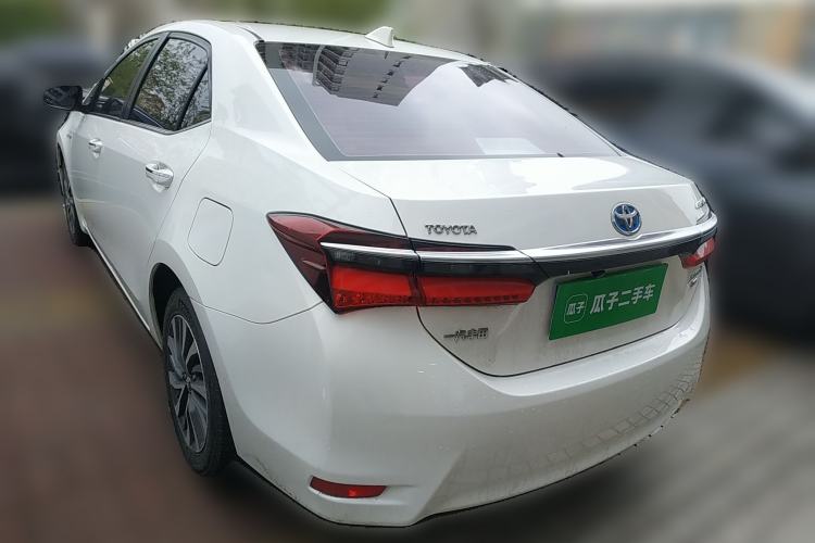 Used Toyota Corolla 2017 Revised Dual-Engine 1.8L E-CVT Leading Edition Rear Left 45 Deg
