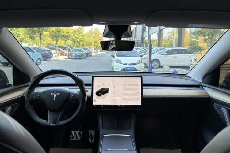 Used Tesla Model Y 2022 Rear-Wheel-Drive Version Interior 10