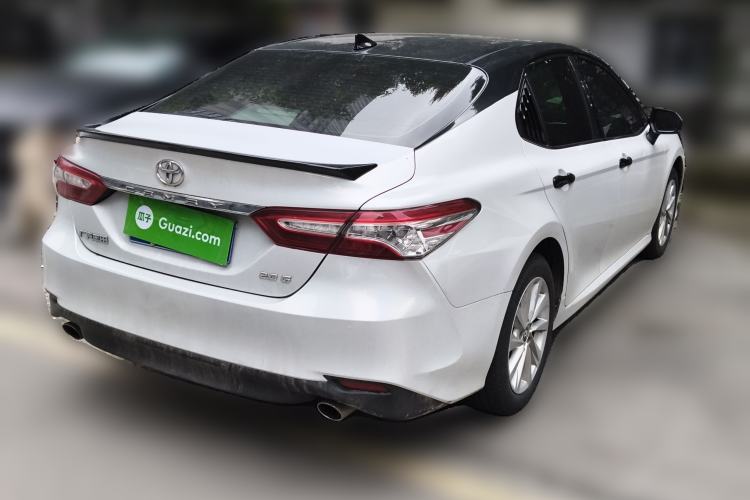 Used Toyota Camry 2021 2.0G Luxury Edition
