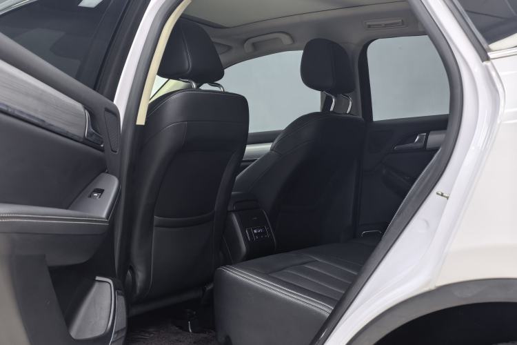 Used BYD Tang 2018 2.0T Automatic Smart Connect Prestige 7-Seater China V Standard Interior 2