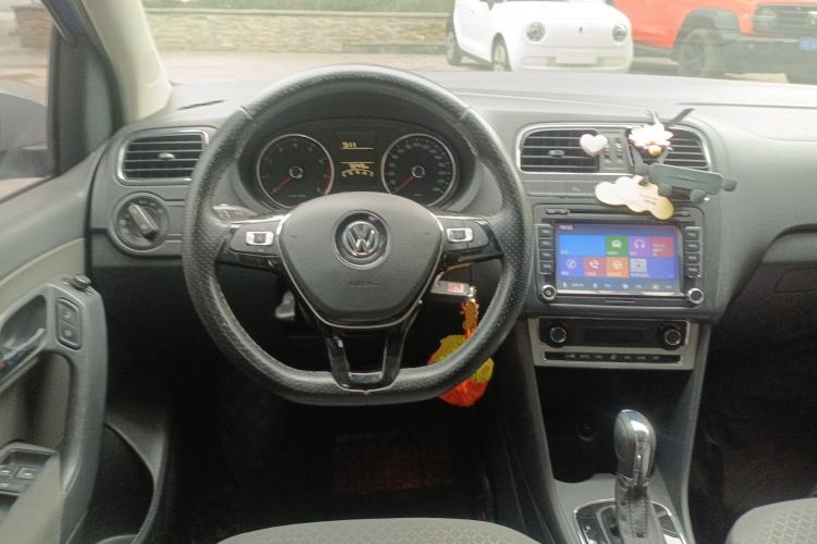 Used Volkswagen Polo 2014 1.6L Cross Polo Automatic